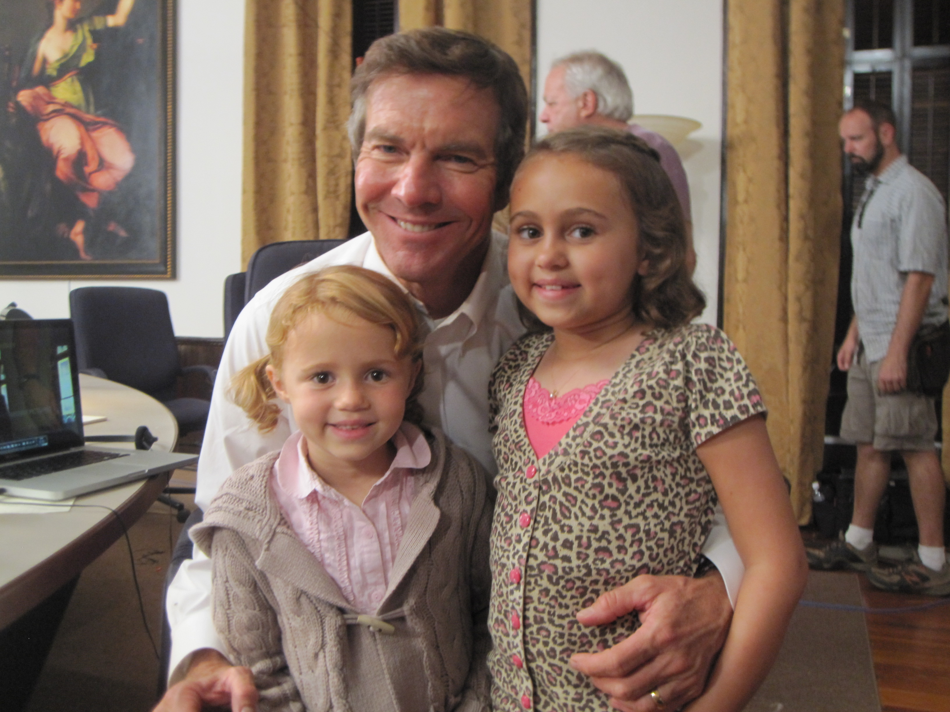 Mary-Charles Jones, Dennis Quaid, Maggie Elizabeth Jones on the set of Footloose