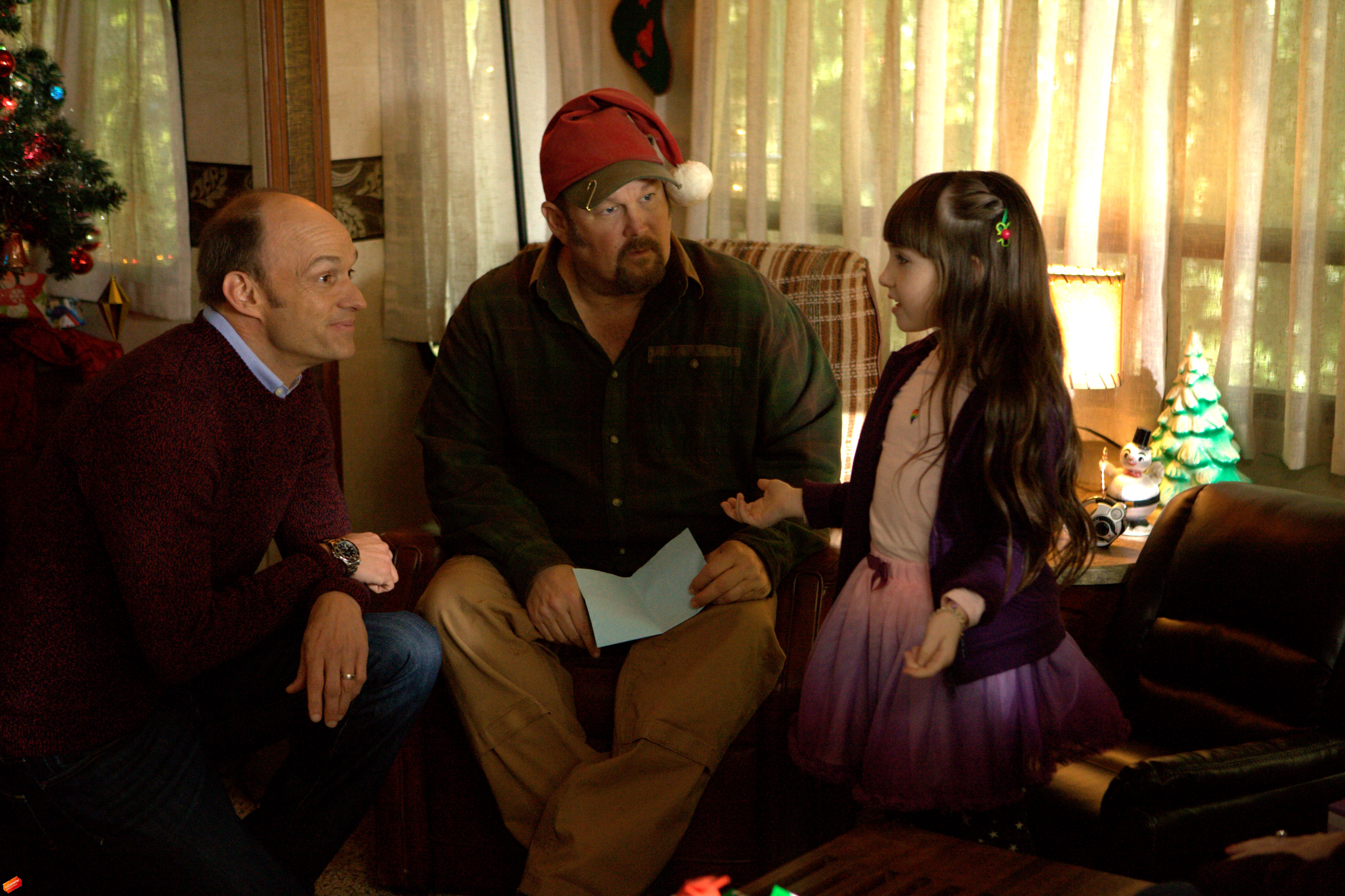Still of Brian Stepanek, Larry the Cable Guy and Kennedi Clements in Jingle All the Way 2 (2014)