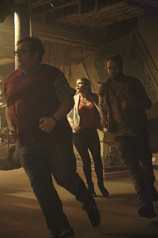 Still of Joshua Leonard, Katharine McPhee and Ari Stidham in Scorpion (2014)