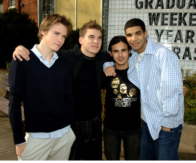 Shane Kippel, Aubrey Graham, Adamo Ruggiero and Jamie Johnston at event of Degrassi: The Next Generation (2001)