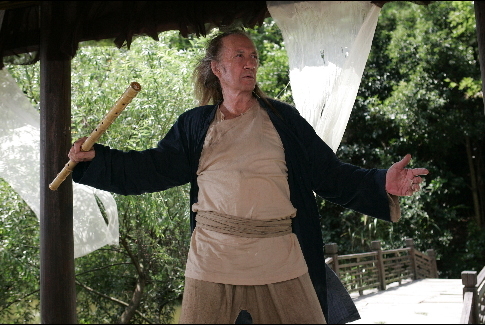 Still of David Carradine in Kung Fu zudikas (2008)