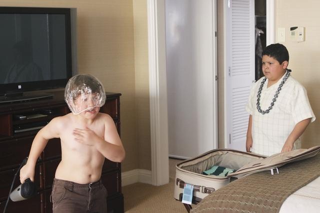 Still of Nolan Gould and Rico Rodriguez in Moderni seima (2009)