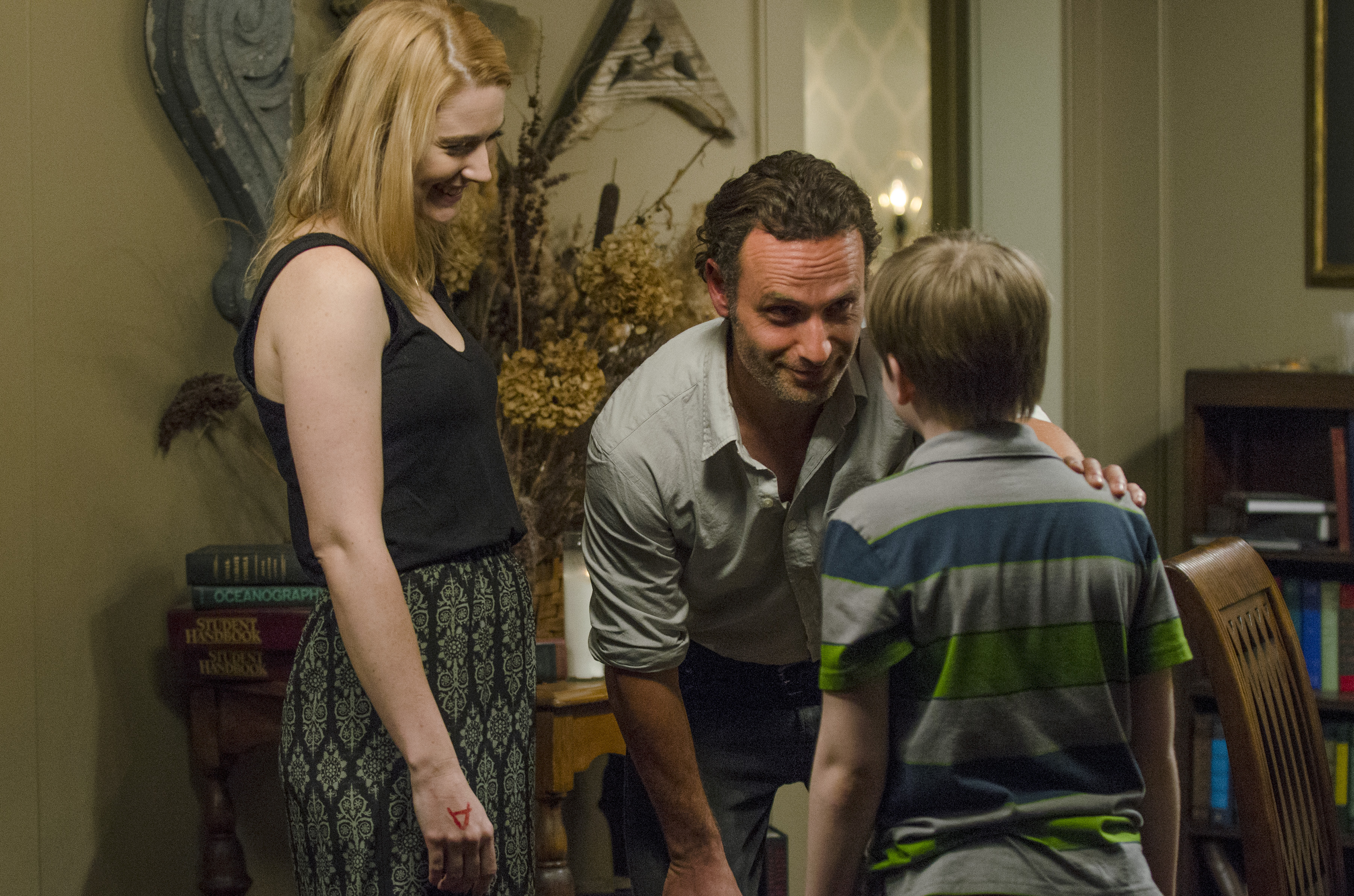 Still of Andrew Lincoln, Alexandra Breckenridge and Major Dodson in Vaiksciojantys negyveliai (2010)