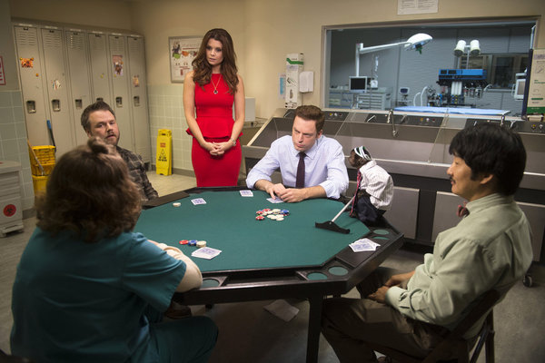 Still of Justin Kirk, JoAnna Garcia Swisher, Tyler Labine, Crystal the Monkey and Betsy Sodaro in Animal Practice (2012)