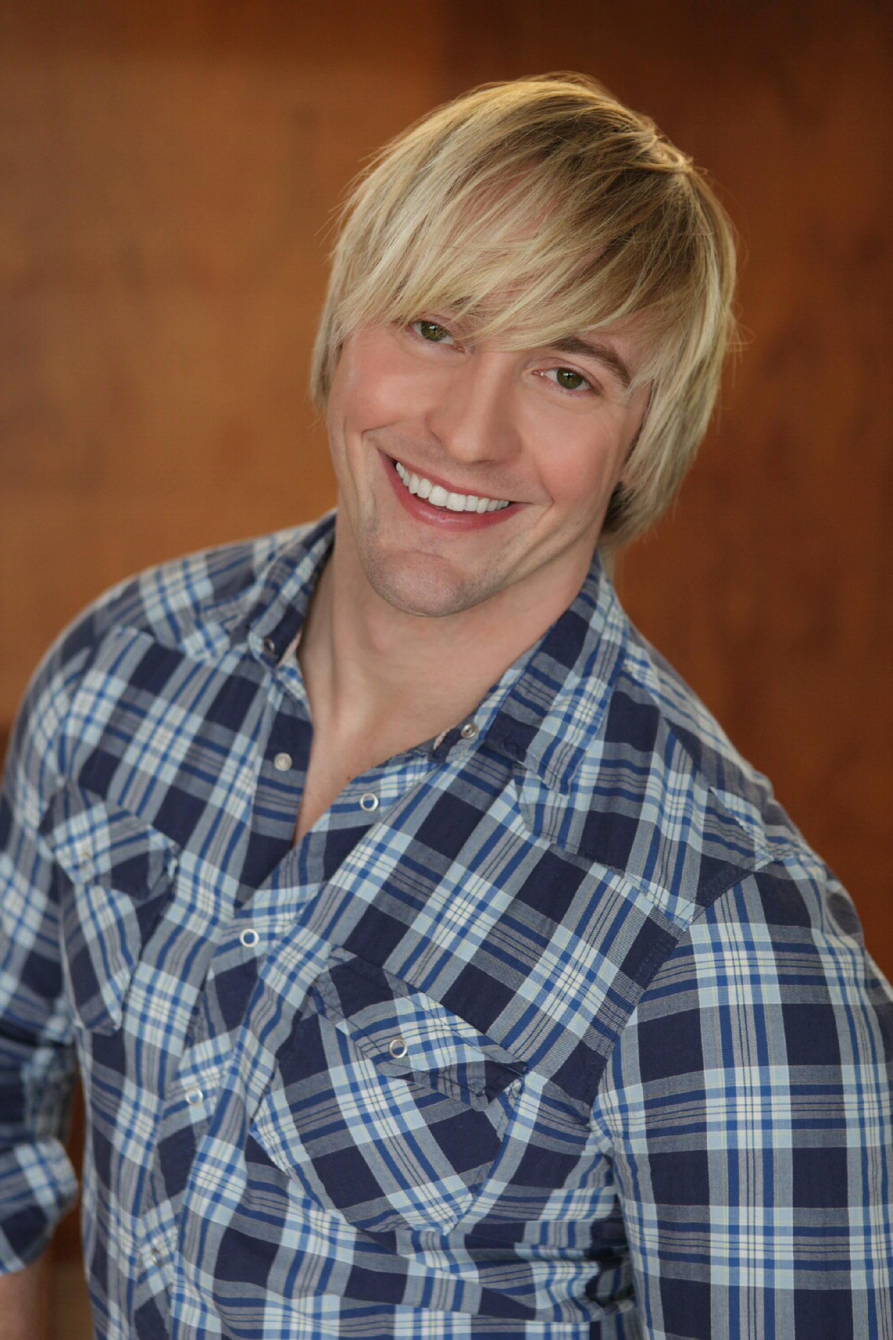 Joshua Carlson, Actor, Writer, Comedian, Dancer, Cirque Performer