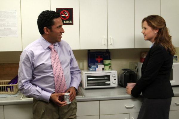 Still of Jenna Fischer and Oscar Nuñez in The Office (2005)