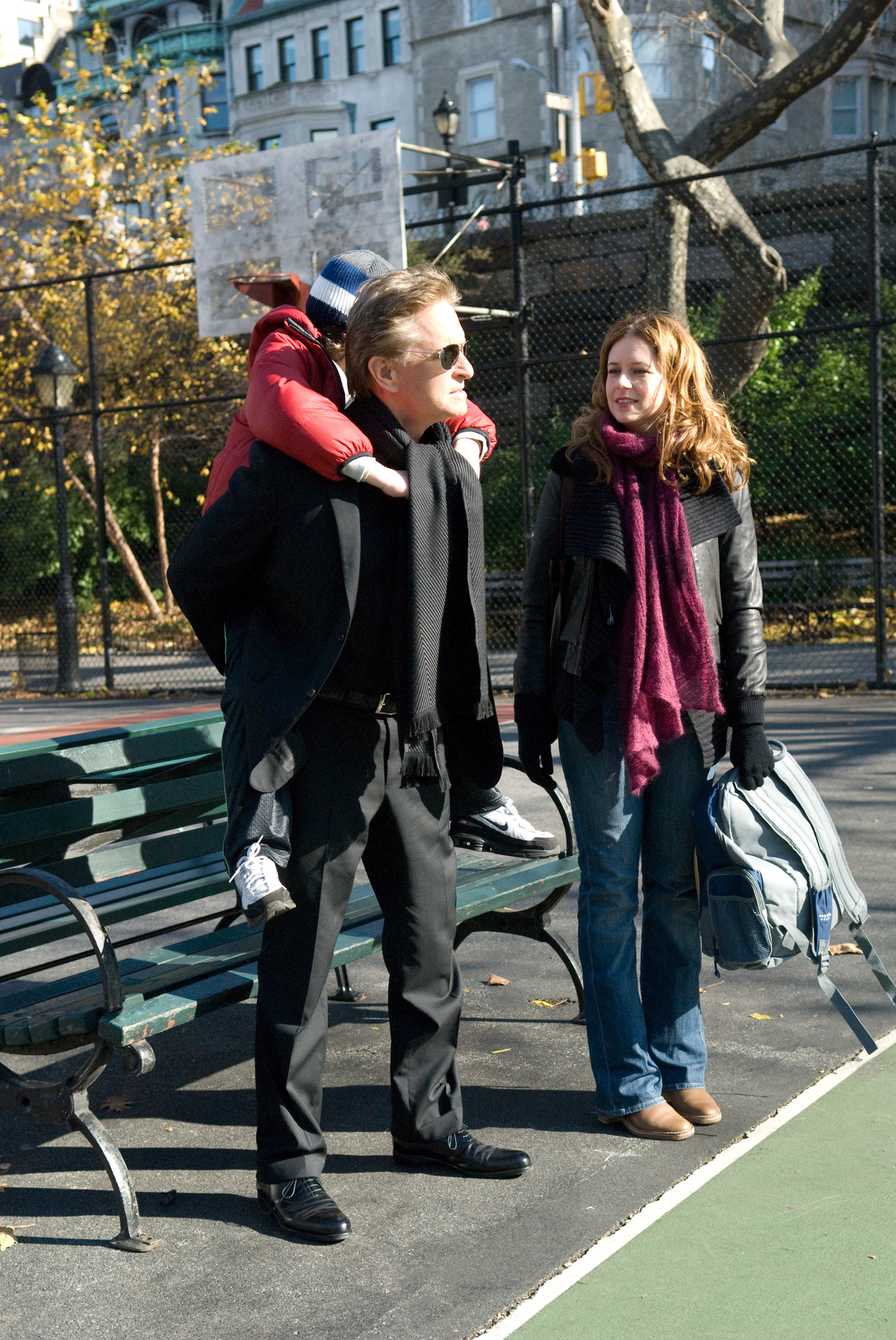 Still of Michael Douglas, Jenna Fischer and Jake Siciliano in Solitary Man (2009)