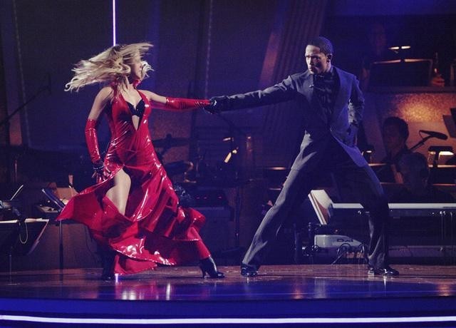 Still of Romeo Miller and Chelsie Hightower in Dancing with the Stars (2005)