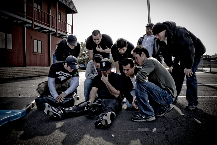 Still of Bo! Campbell, Stan Hom, Leo de Asis, Jr., Dave Nip, Anissa Tan, Mike Martinez, Danton Mew, Andrew Mew, Gabriel Tumbaga, and Chris Hamlin in Mutt