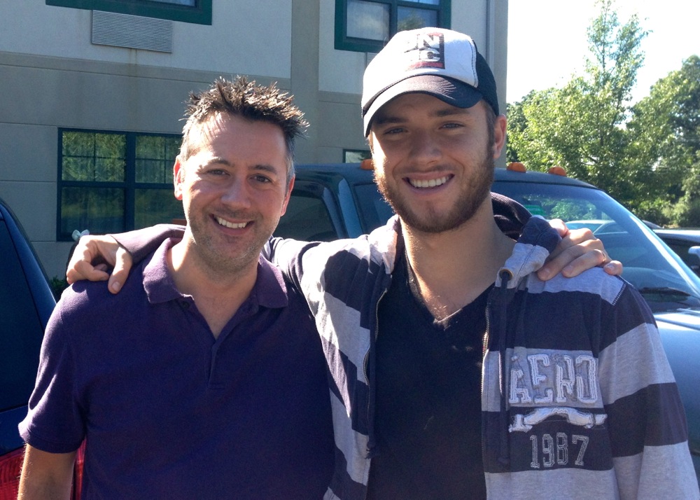 Shane O'Brien and Jeremy Sumpter on the set of 