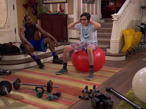 Still of Dwight Howard and Joey Bragg in Liv and Maddie (2013)