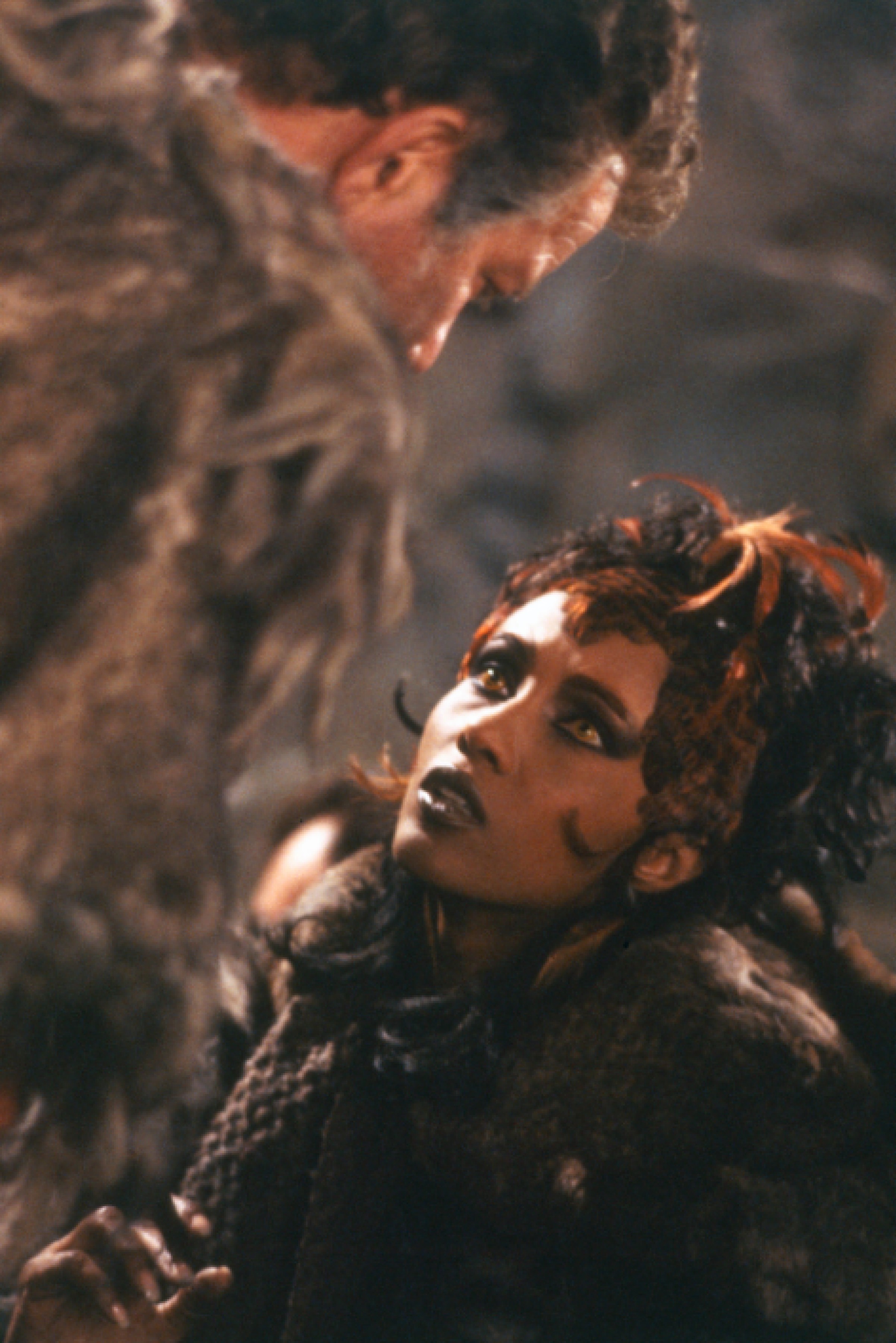 Still of William Shatner and Iman in Star Trek VI: The Undiscovered Country (1991)