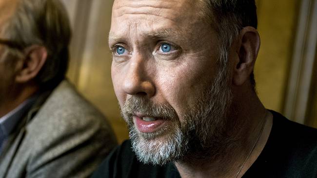 Mikael Persbrandt