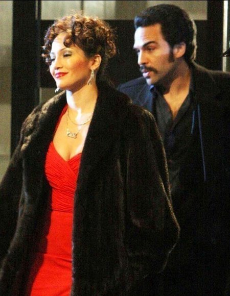 Manny Perez and Jennifer Lopez in EL CANTANTE