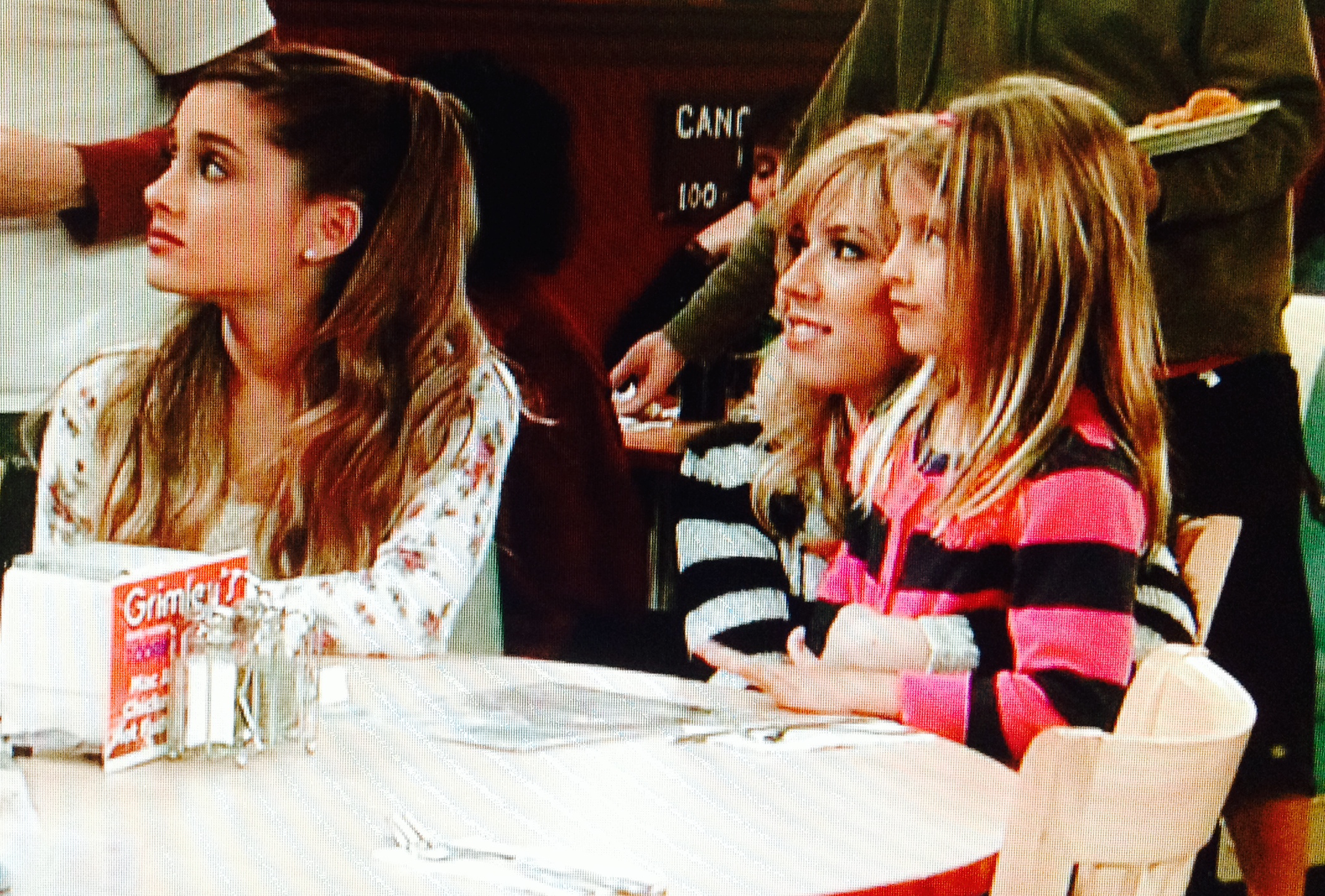 SAM&CAT, best baby sitters ever!