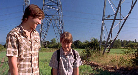 Still of Ryan Kelley and Trevor Morgan in Mean Creek (2004)