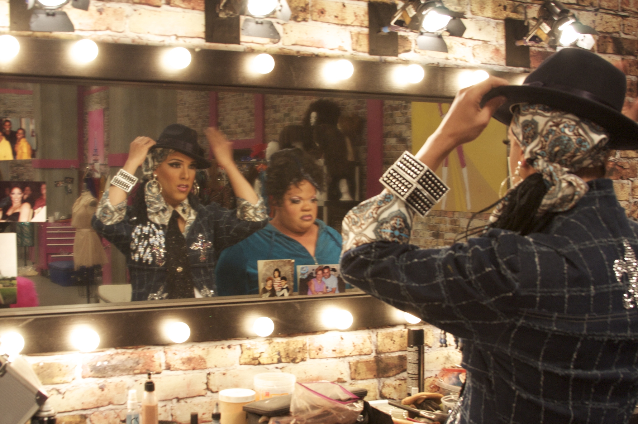 Still of Ron Jones and Alexis Mateo in RuPaul's Drag Race (2009)