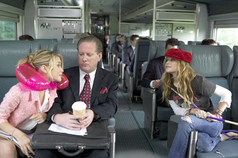 Still of Ashley Olsen, Mary-Kate Olsen and Darrell Hammond in New York Minute (2004)