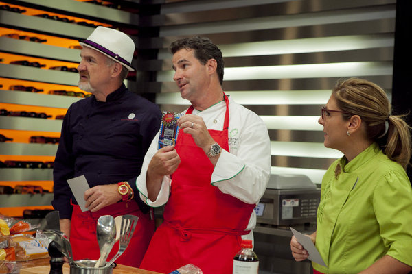 Still of Sue Torres and Kerry Heffernan in Top Chef Masters (2009)