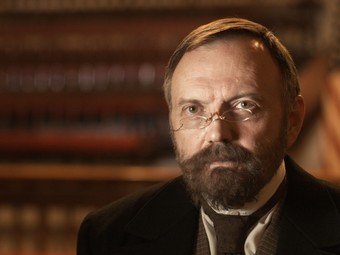 Hugh Scully as Joseph Pulitzer in American Genius