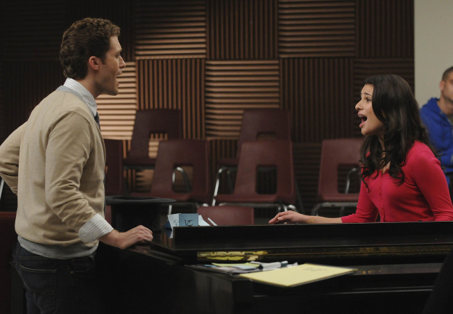 Still of Lea Michele and Matthew Morrison in Glee (2009)