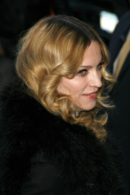 Madonna at event of Arthur et les Minimoys (2006)