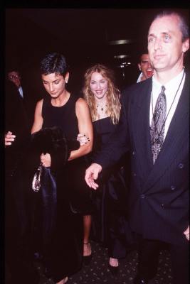 Madonna at event of The 55th Annual Golden Globe Awards (1998)