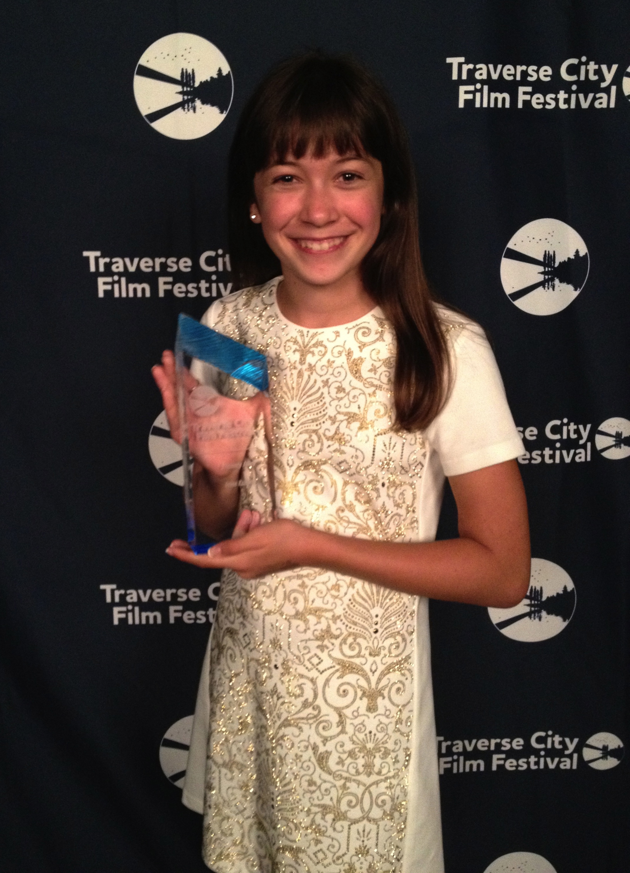 Grace Kaufman accepting the 2014 Discovery Award for 