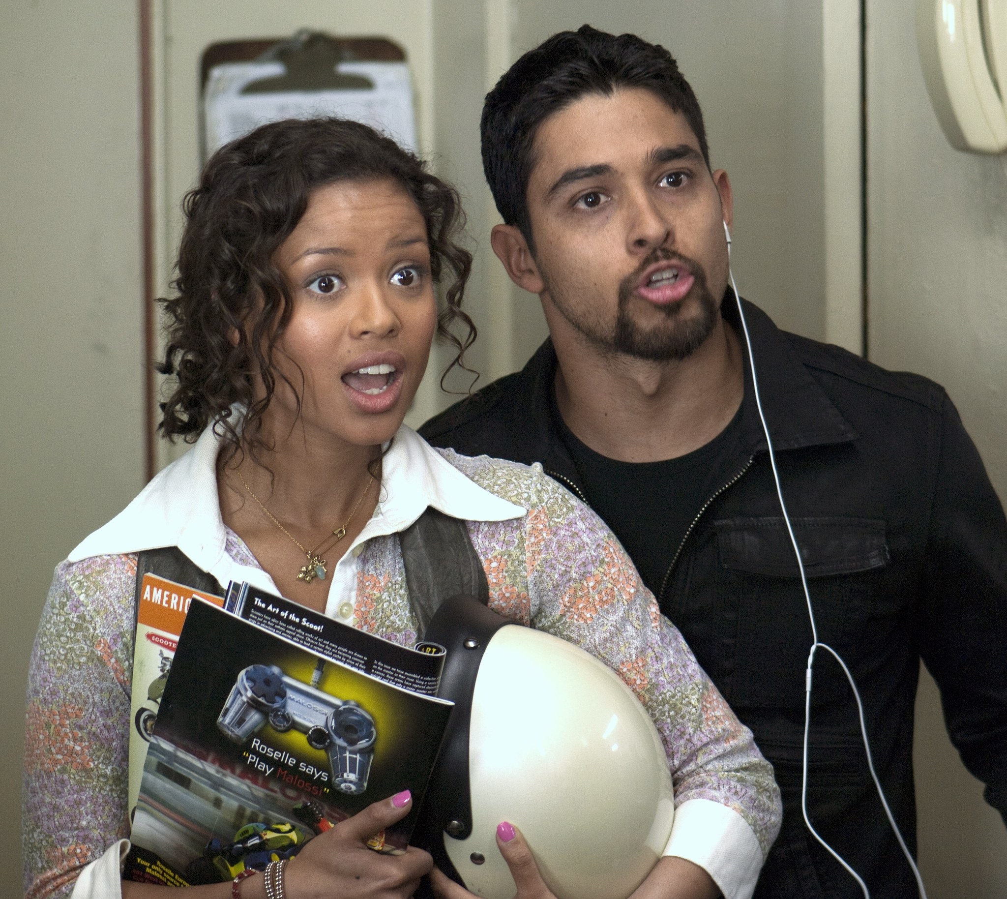 Still of Wilmer Valderrama and Gugu Mbatha-Raw in Laris Kraunas (2011)