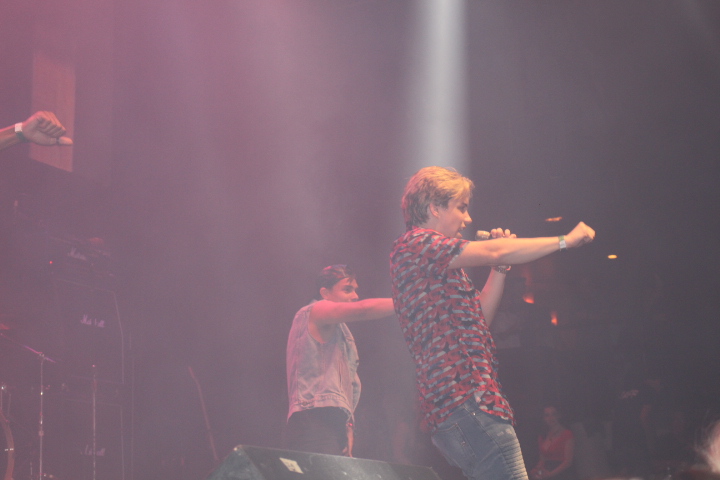 Matt Ryan King performing on the Aaron Carter Wonderful World Tour.