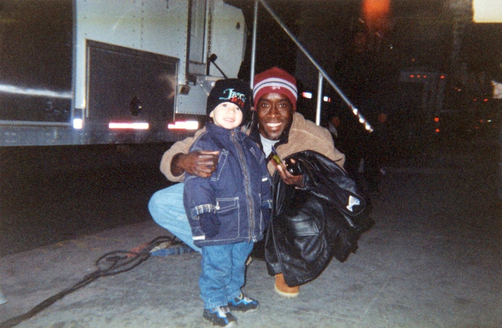 Ismaelpeter with Don Cheadle on-set of The Family Man