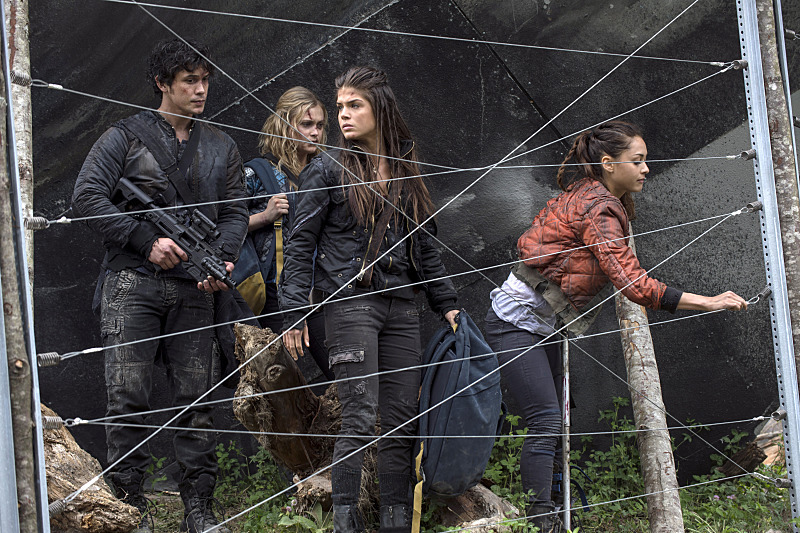 Still of Eliza Taylor, Bob Morley, Marie Avgeropoulos and Lindsey Morgan in The 100 (2014)