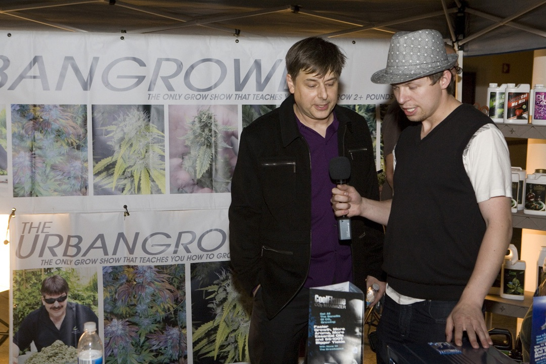 Vaedynn Erlandson, Kevin Booth at Advanced Nutrients booth How Weed Won the West screening at Paramount studios