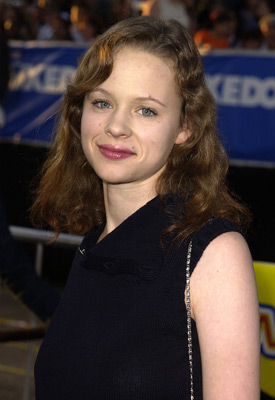 Thora Birch at event of Smokingas (2002)