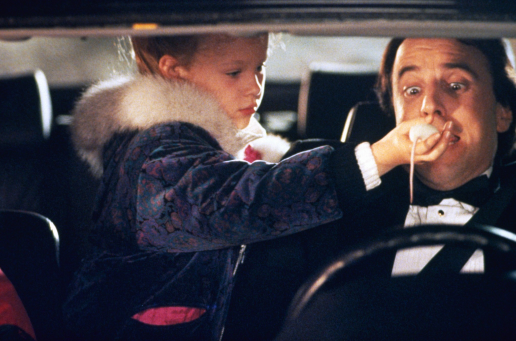 Still of Thora Birch and Kevin Nealon in All I Want for Christmas (1991)