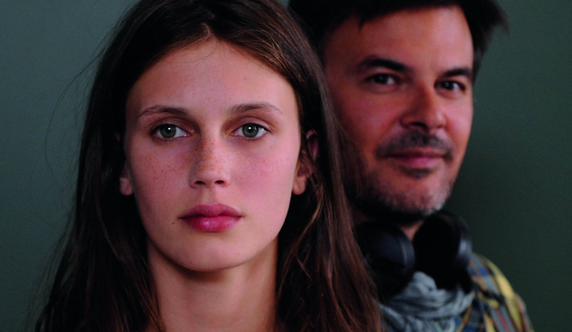 Still of François Ozon and Marine Vacth in Jauna ir grazi (2013)