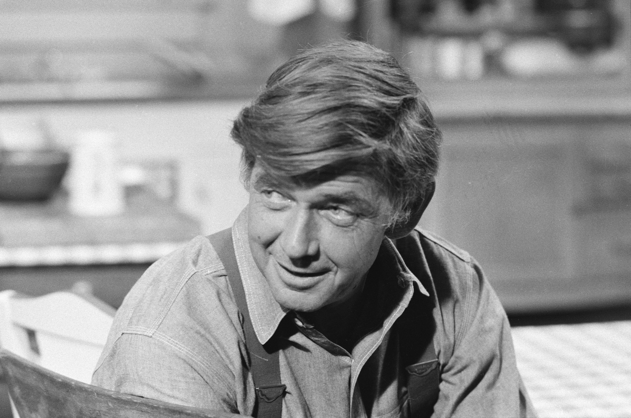 Still of Ralph Waite in The Waltons (1971)