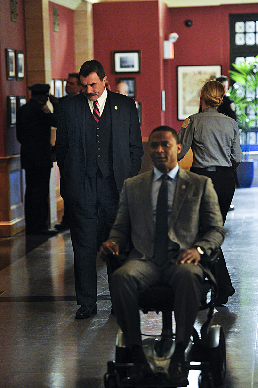 Still of Tom Selleck and David Ramsey in Blue Bloods (2010)