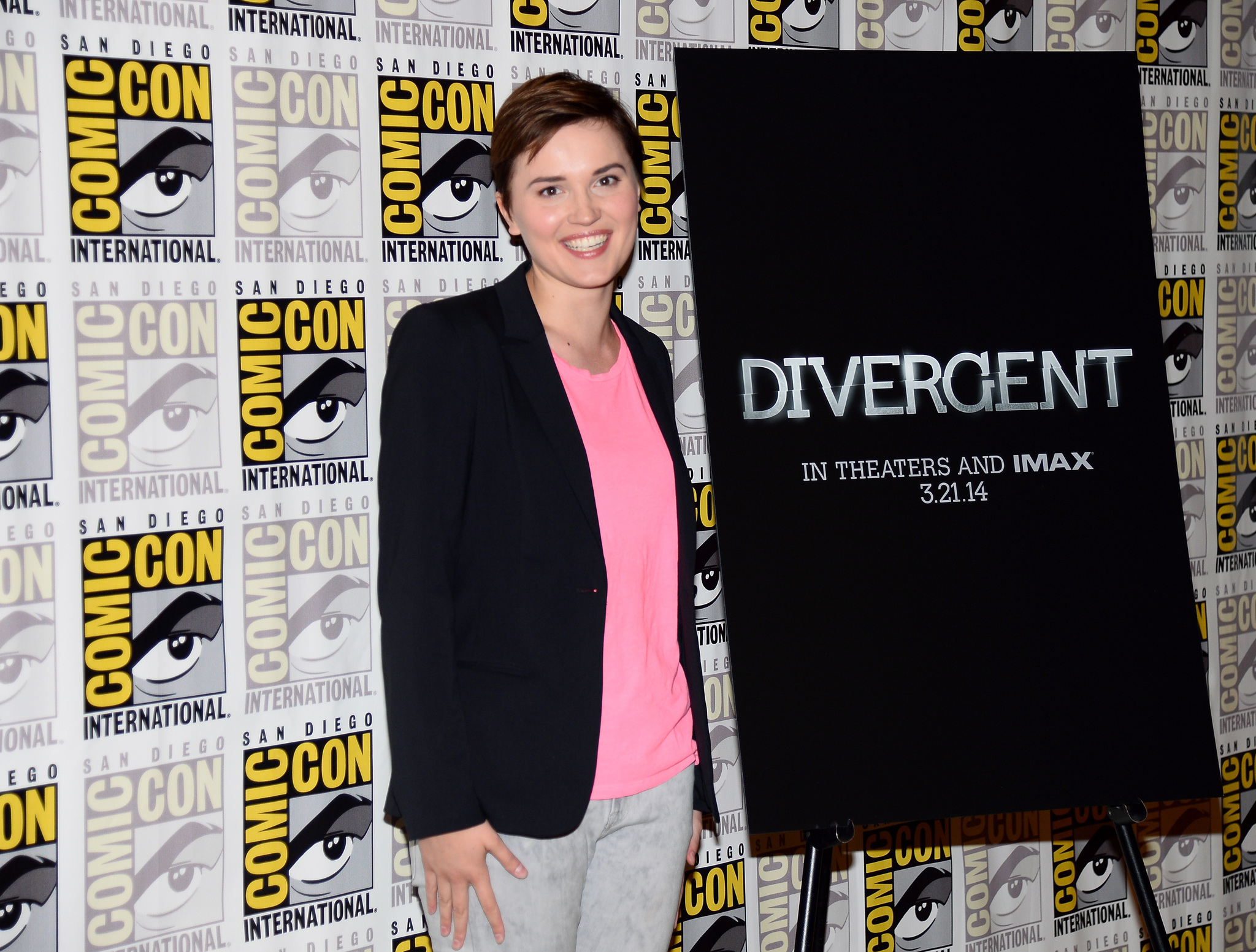 Veronica Roth at event of Divergente (2014)