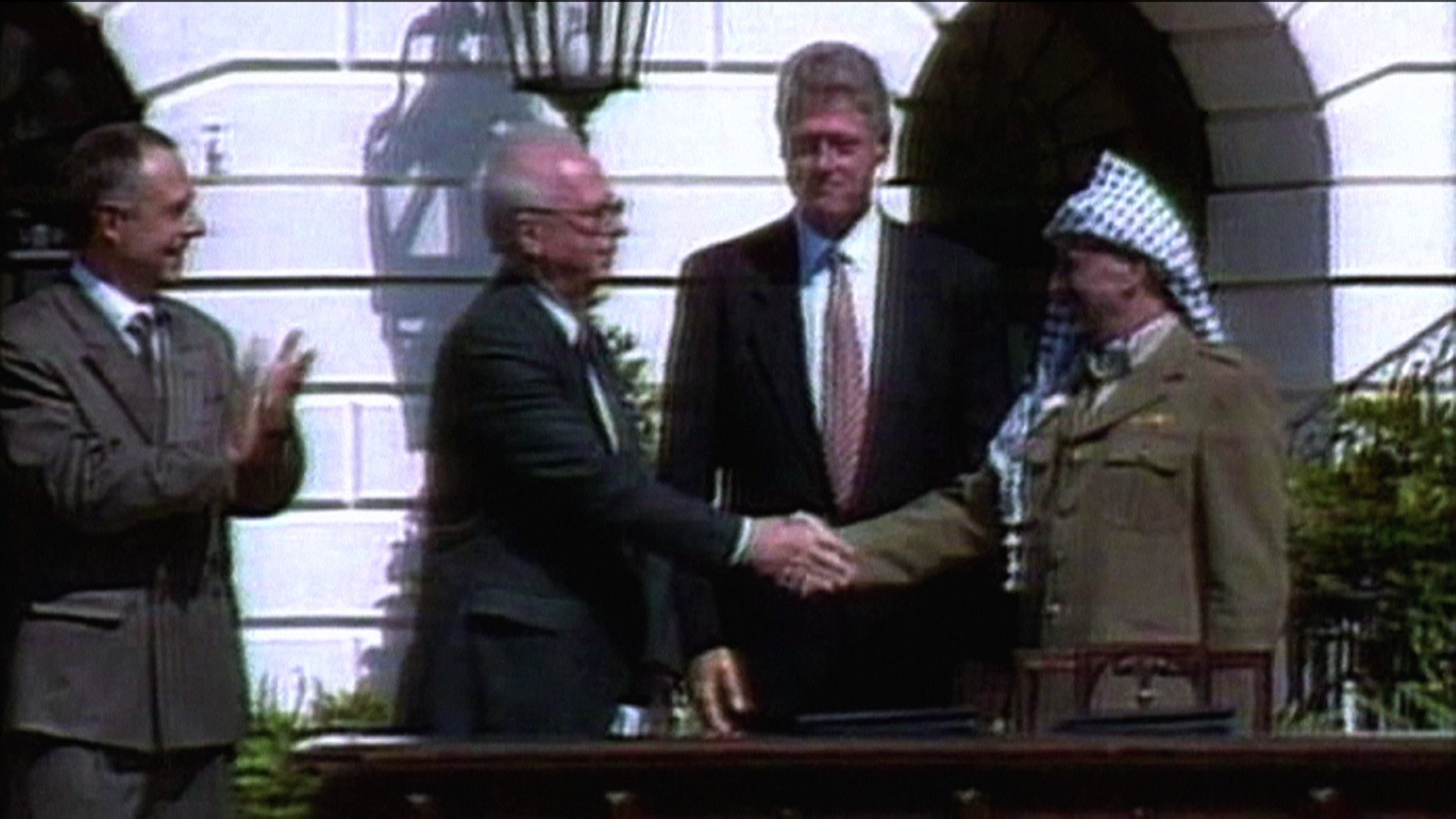 20 Handshakes for Peace [segment] A film by Mahdi Fleifel, 3 min