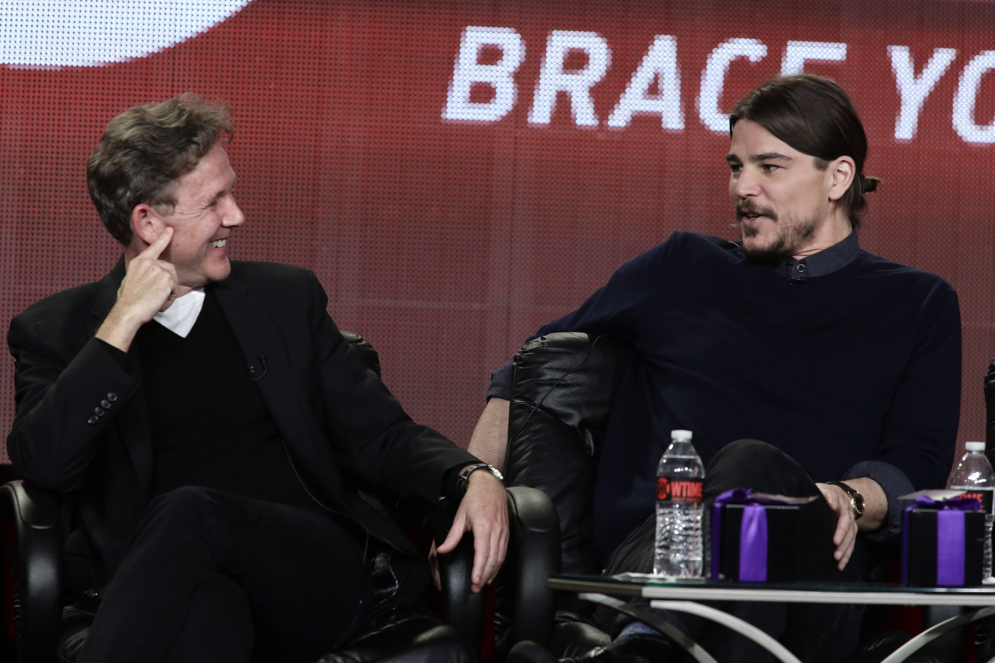 Still of Josh Hartnett and John Logan in Penny Dreadful (2014)