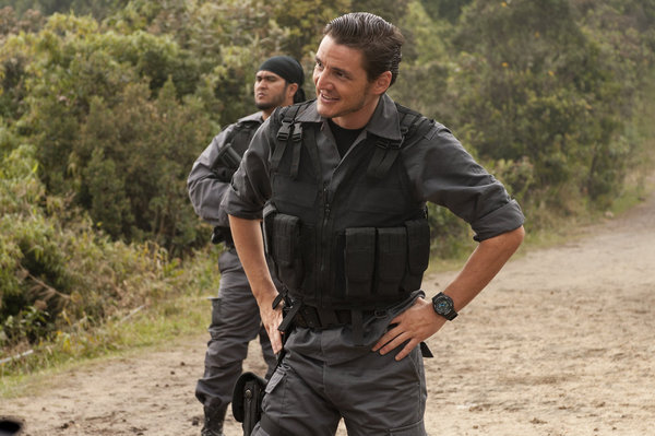 Still of Pedro Pascal in Burn Notice: The Fall of Sam Axe (2011)