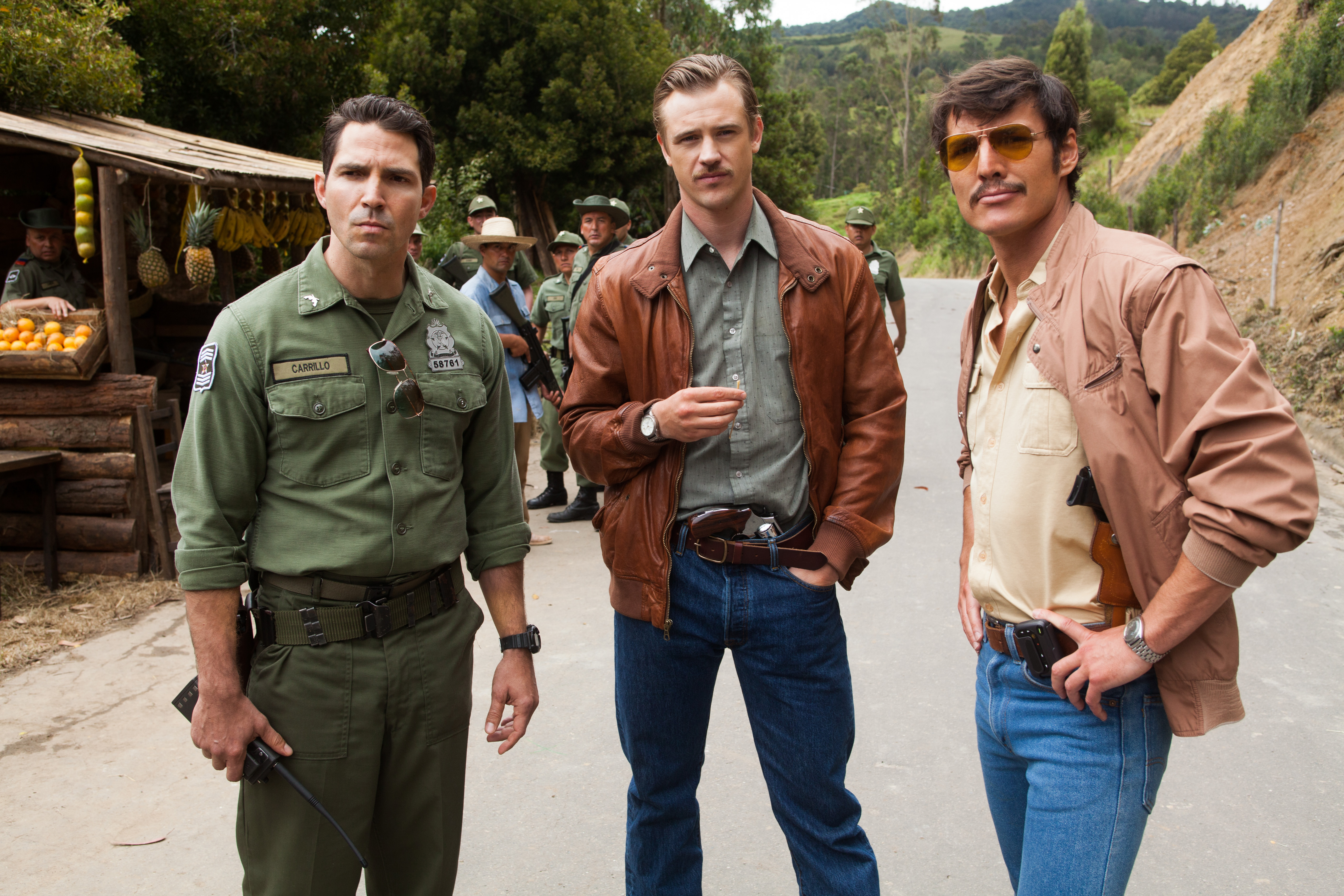 Still of Pedro Pascal, Maurice Compte and Boyd Holbrook in Narcos (2015)