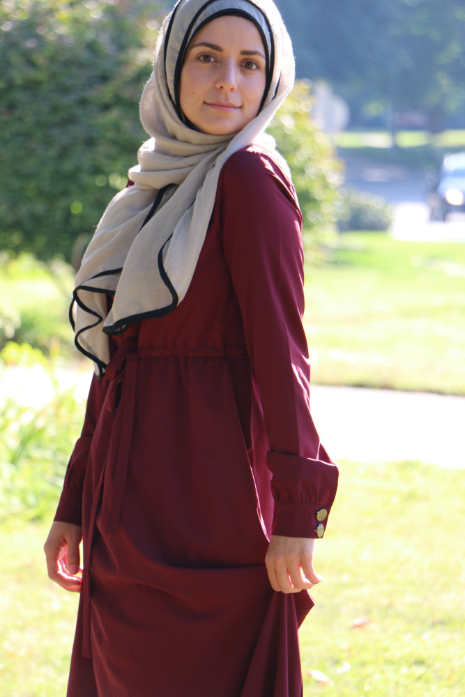 Mariam Sobh, natural face, modeling dress and scarf from Verona Collection.