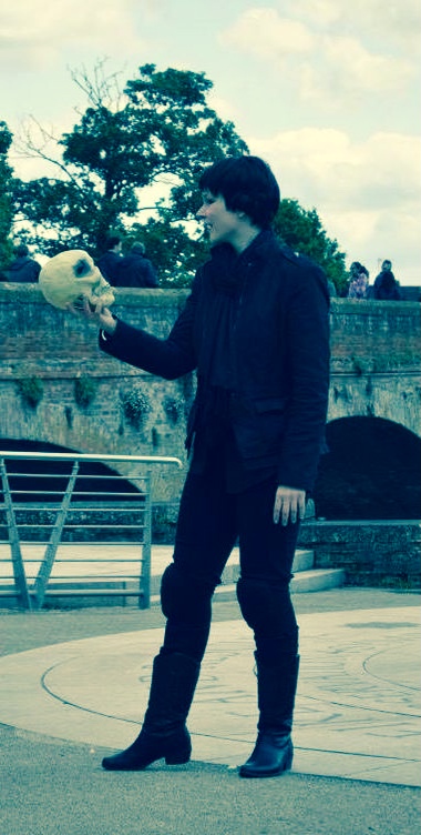 Sophie Vanier as Hamlet in Stratford-Upon-Avon