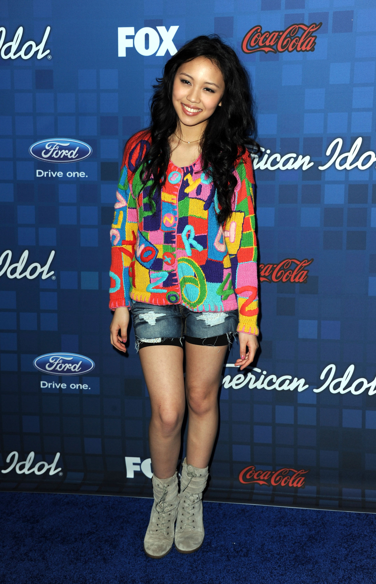 Thia Megia at event of American Idol: The Search for a Superstar (2002)