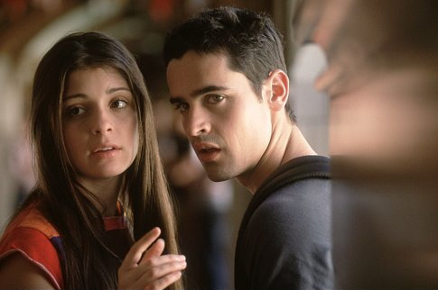 Still of Shiri Appleby and Jesse Bradford in Swimfan (2002)