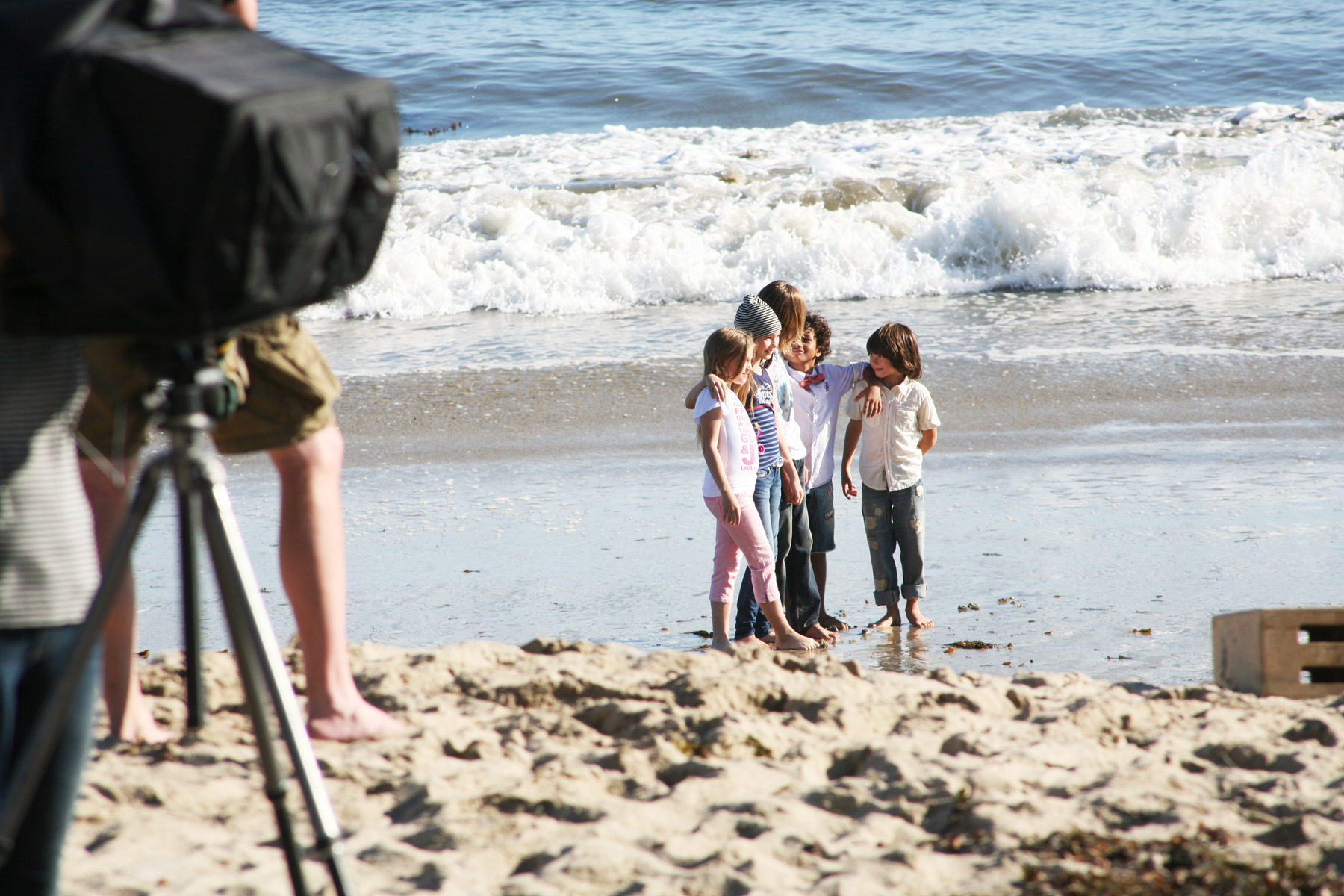 BEHIND THE SCENES FOR GUESS KIDS SPRING 2011 CAMPAIGN
