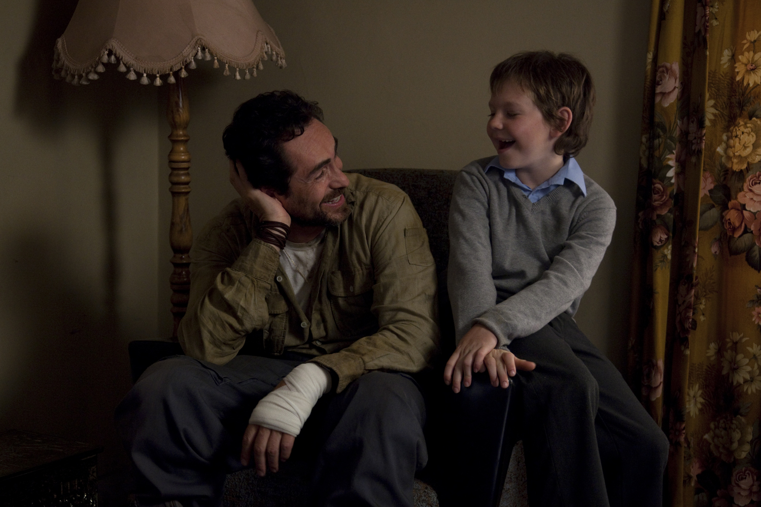 Still of Demian Bichir and Jamie Kierans in The Runway (2010)