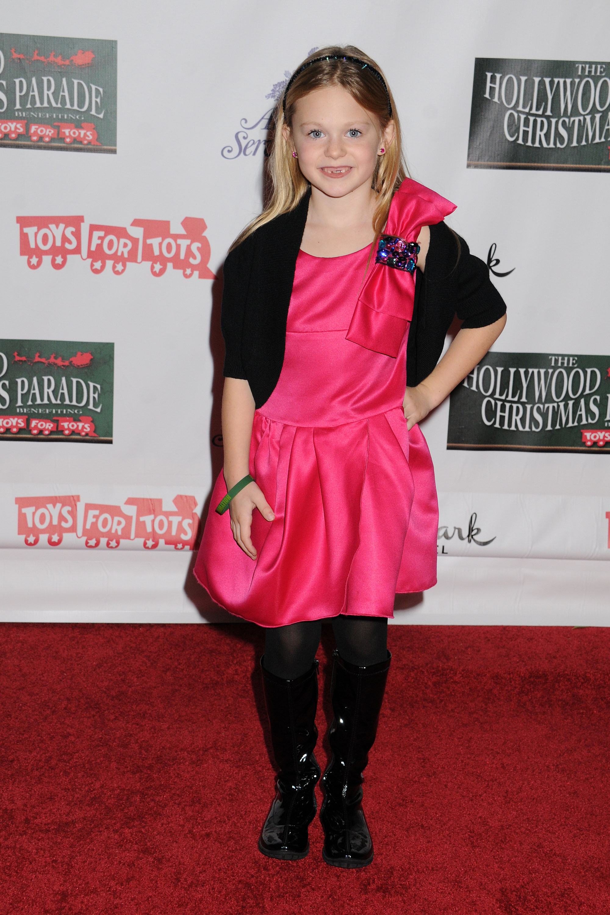 Isabella Cramp - Hollywood Christmas Parade - 2012